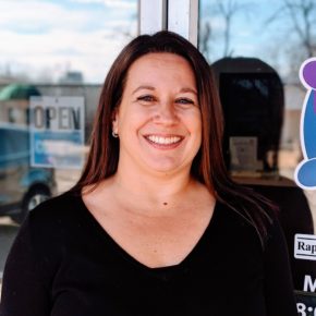 <b>D’Lyn Culp</b><br><font size=2>EXECUTIVE DIRECTOR</font>